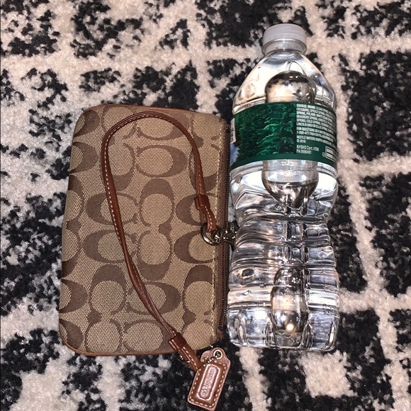Coach (small) wristlet - Picture 5 of 5
